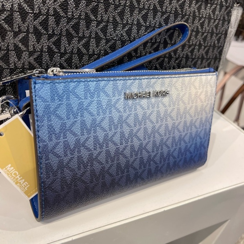 MICHAEL KORS Jet Set Large Ombré Signature Logo Double Zip Wristlet Phone Holder